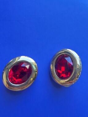 SWAROVSKI Baroque classic Red Crystal  earrings
